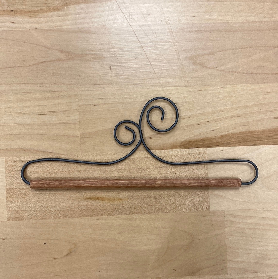 The 6 inch double scroll hanger by Ackfeld Wire.