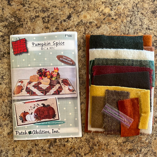 Pumpkin Spice Pattern with Wool Fabric Kit - P166W