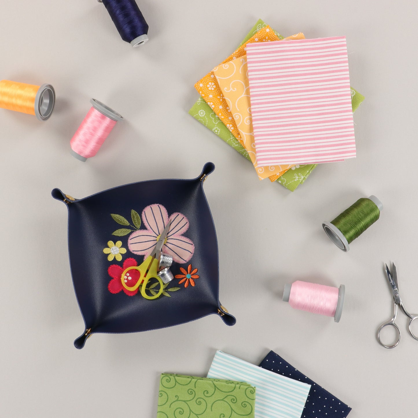 Kimberbell Snap Trays, Mint & Navy Set of 2 (KDKB282)