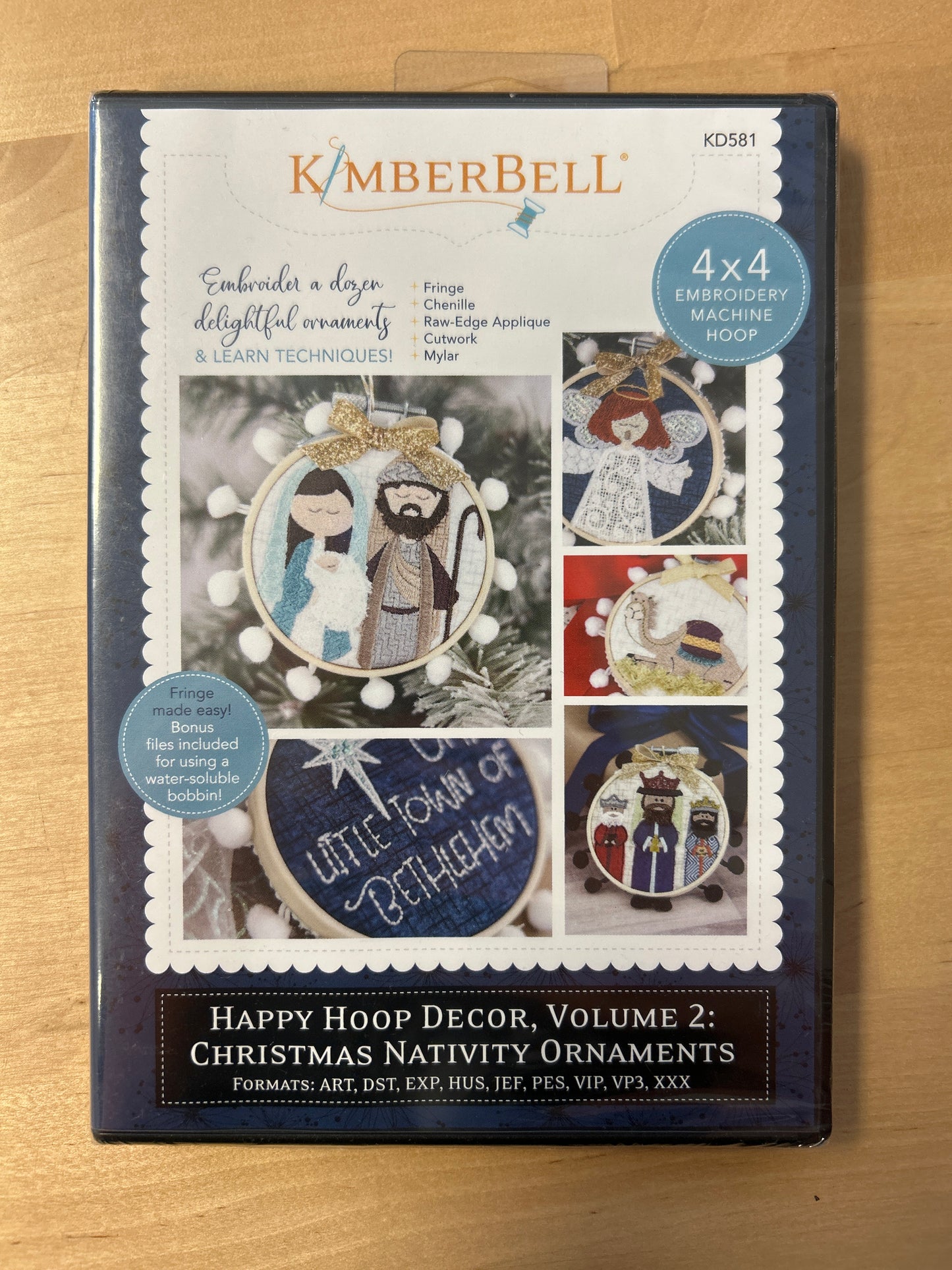 Happy Hoop Decor, Volume 2: Christmas Nativity Ornaments (KD581)